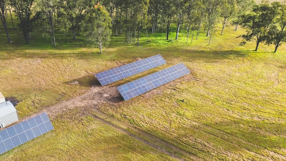 On vs. Off-Grid: Is Off-Grid Solar & Battery Worth it?⚡2024