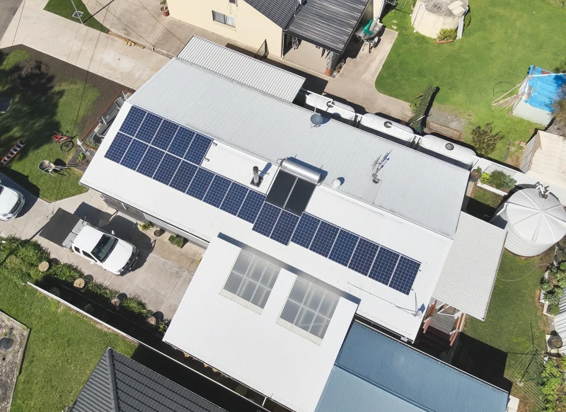 Solar PV Panels vs. Hot Water Solar: Which is Better?☀️NSW